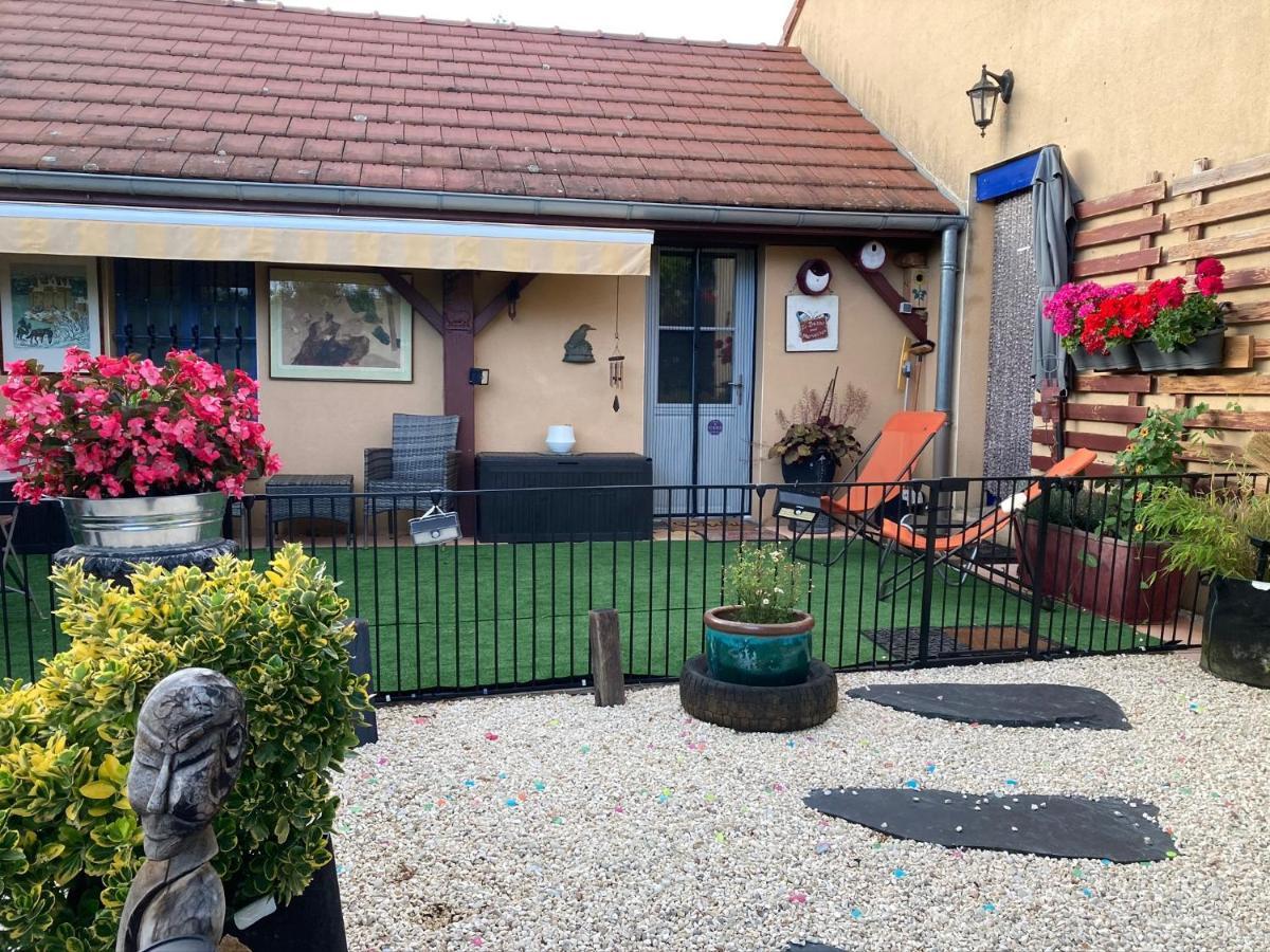 Villa Le Jardin De Theleme "Charme Discret Pour Un Nid Douillet" Mazille Exterior foto