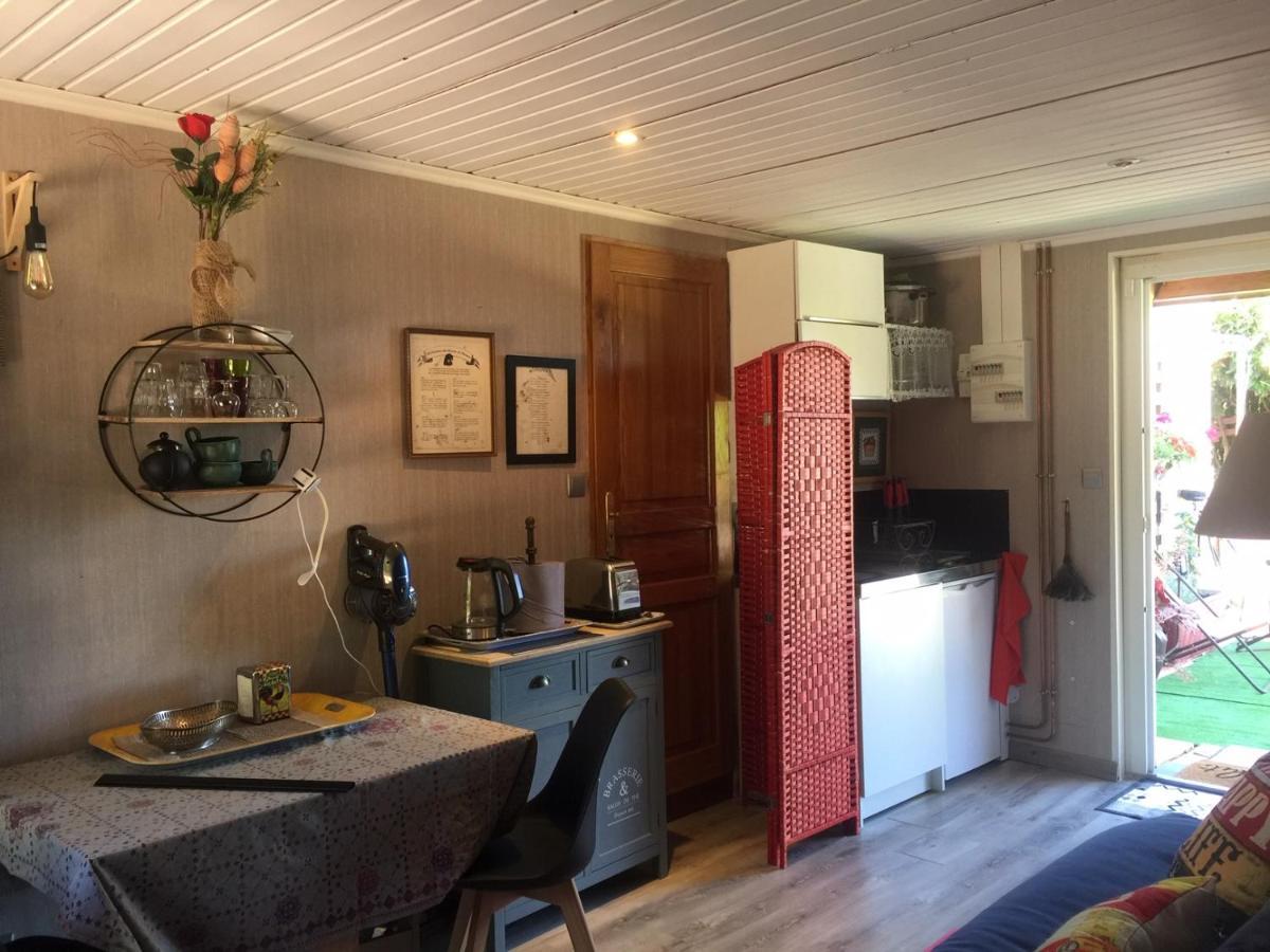 Villa Le Jardin De Theleme "Charme Discret Pour Un Nid Douillet" Mazille Exterior foto